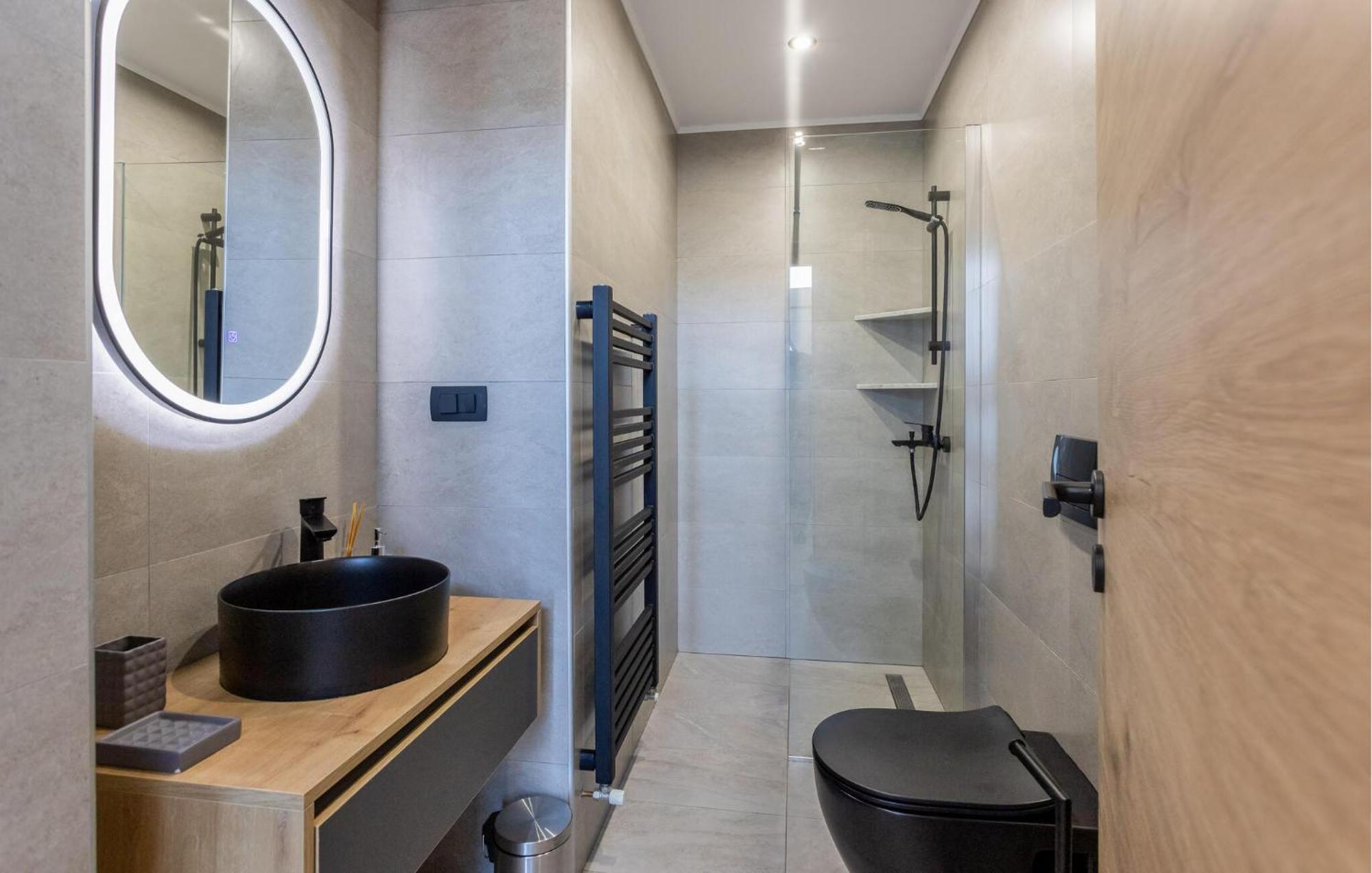 Gorgeous Apartment In Brsec With Kitchen ภายนอก รูปภาพ